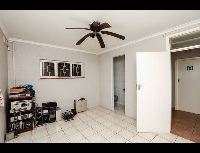 7 BEDROOM HOUSE FOR SALE IN AVOCA